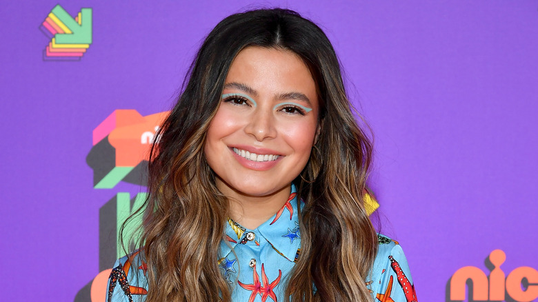 Miranda Cosgrove smiling