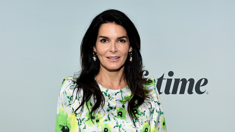 Angie Harmon smiling