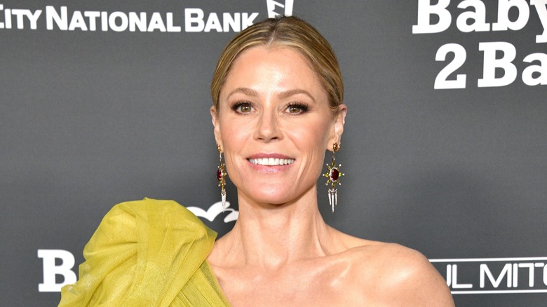 Julie Bowen smiling
