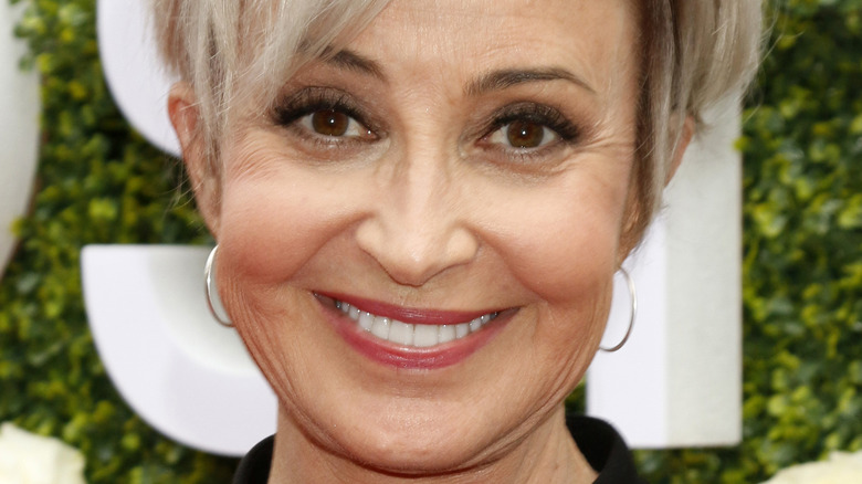 Annie Potts smiling