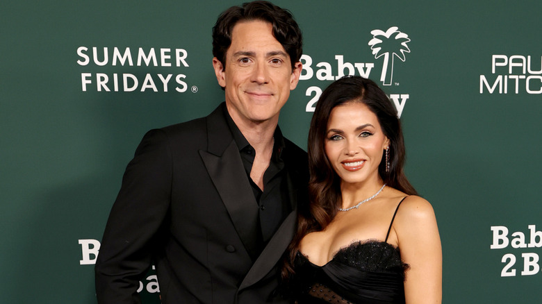 Jenna Dewan and Steve Kazee wear black on a red carpet