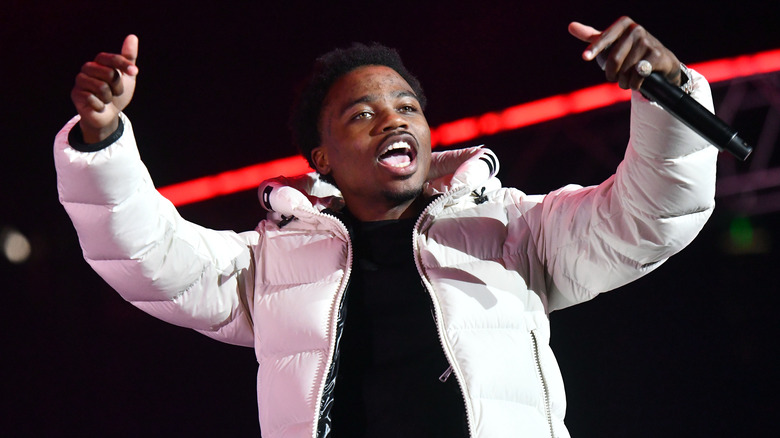 Roddy Ricch performing live 