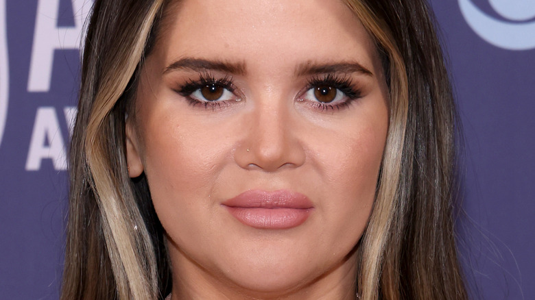 Maren Morris front hair highlights