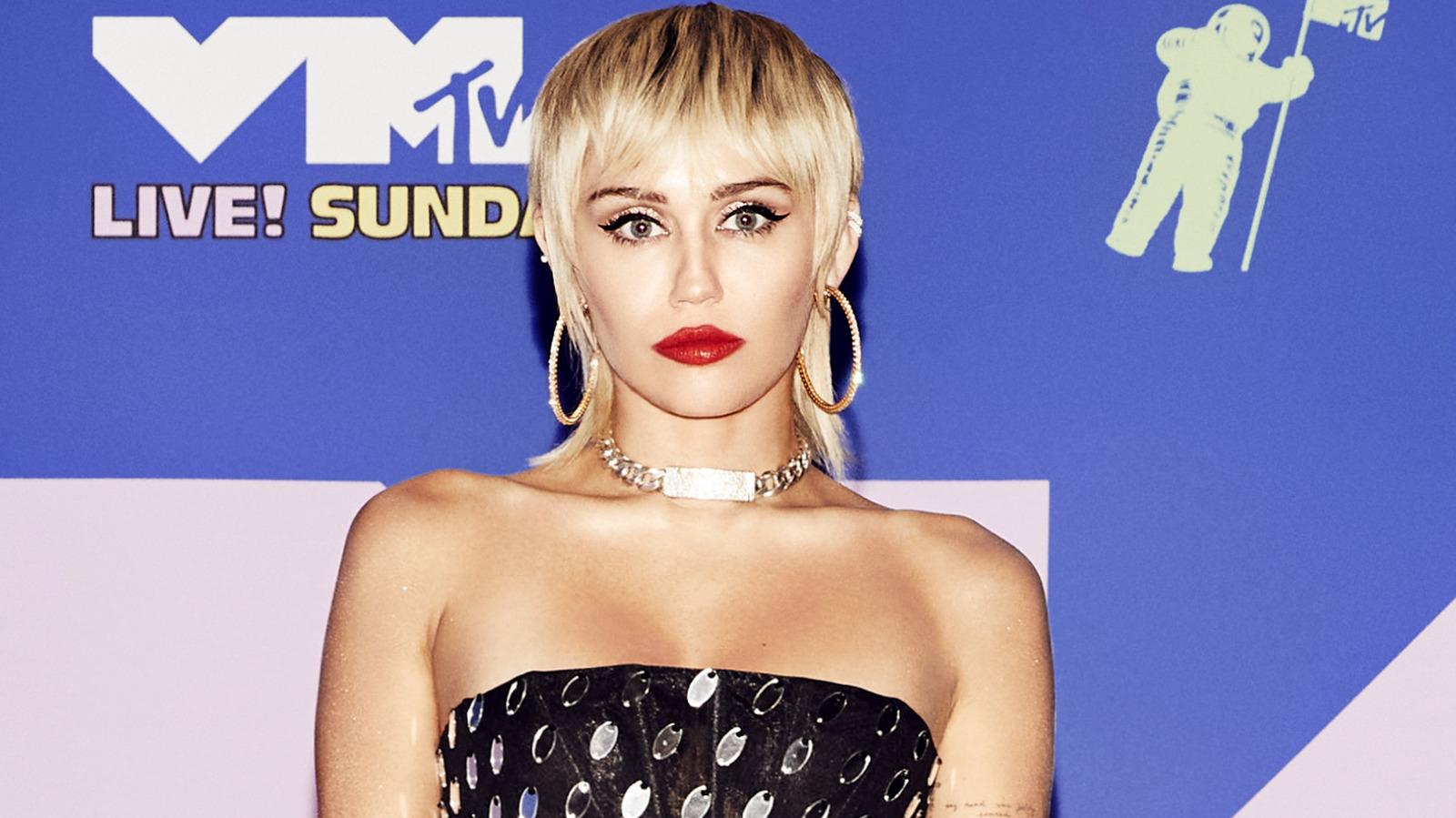 The Real Meaning Behind Miley Cyrus' 'Night Crawling'