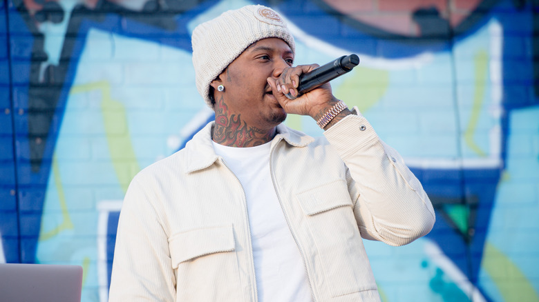 Moneybagg Yo performing