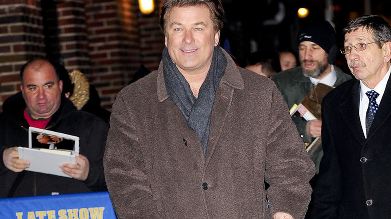 Alec Baldwin arrives at the 'David Letterman' show in 2009