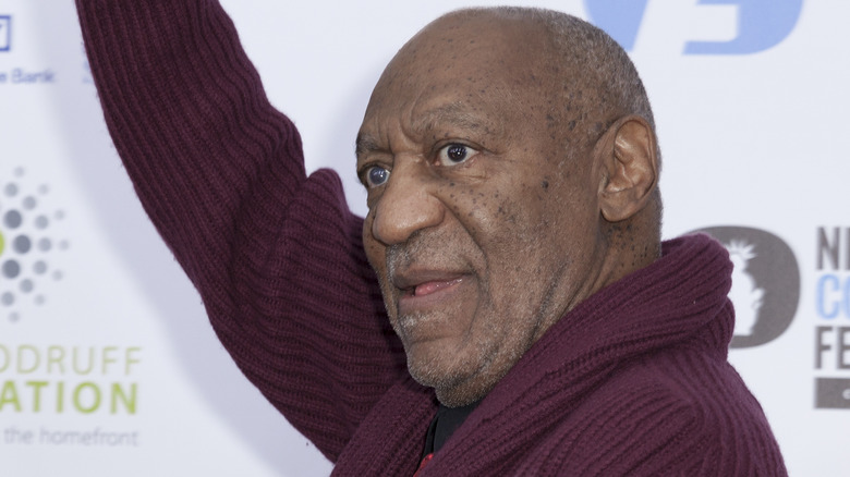 Bill Cosby waving 