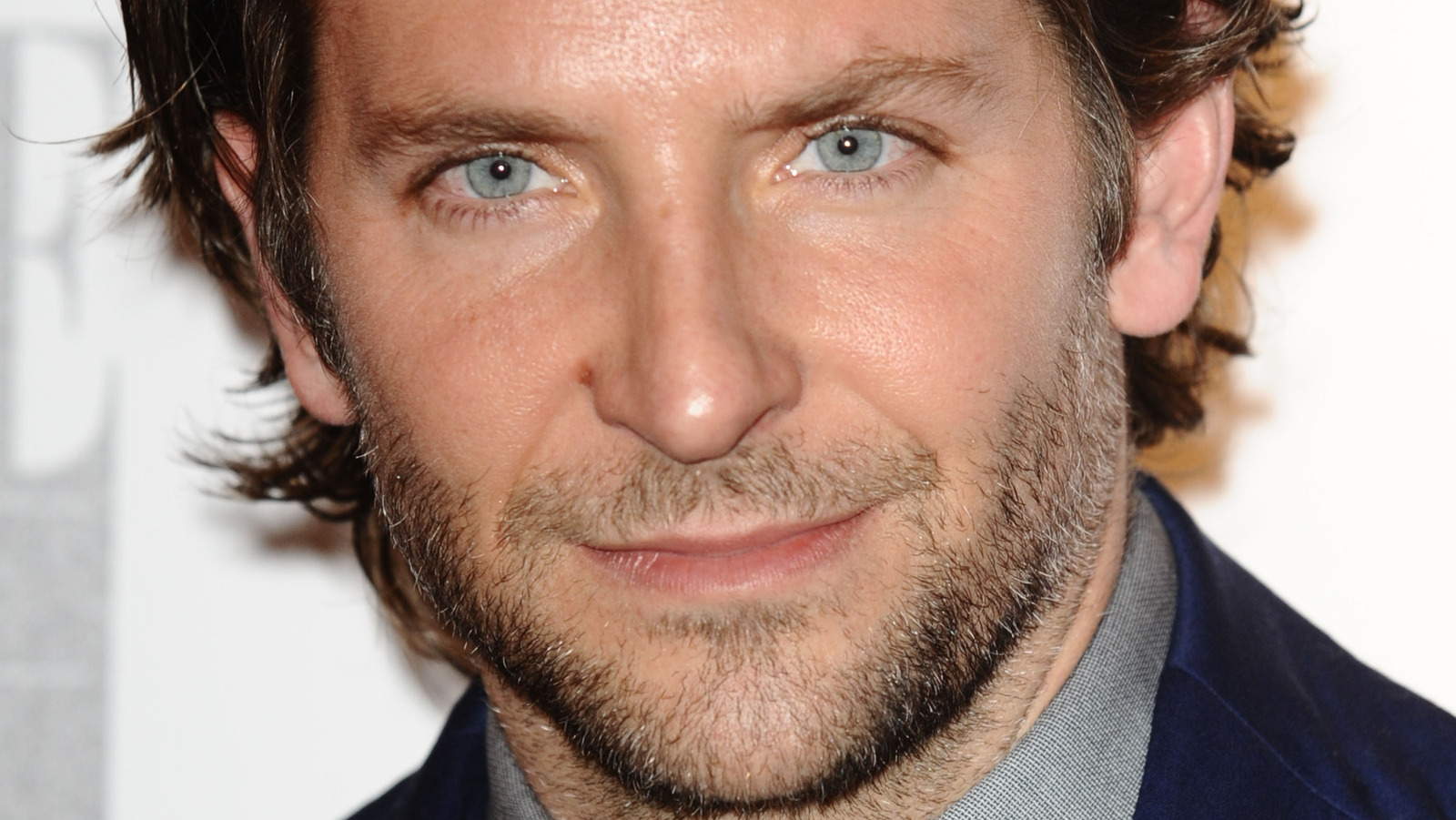 Bradley Cooper's Long Hair in Limitless: The Surprising Reason Behind the Look - wide 10