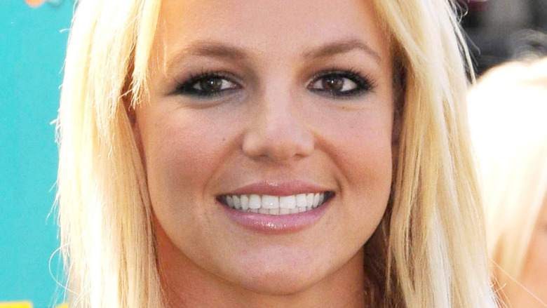 Britney Spears white teeth