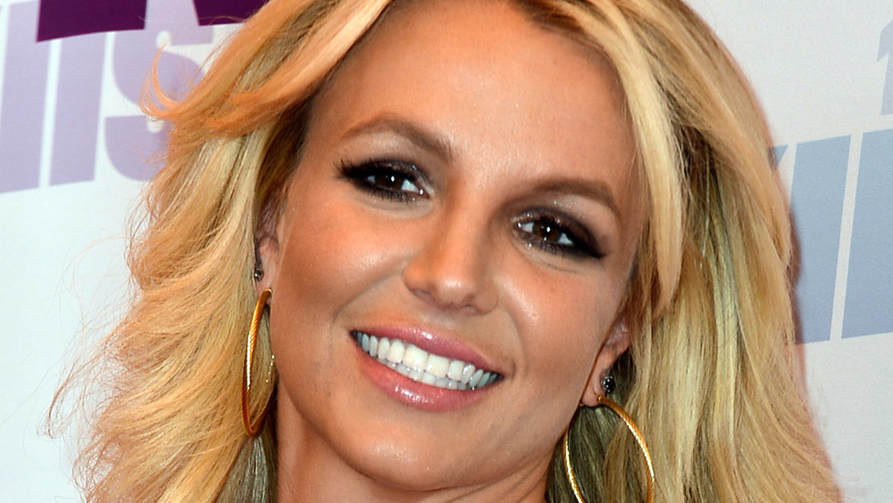 Britney Spears hoops