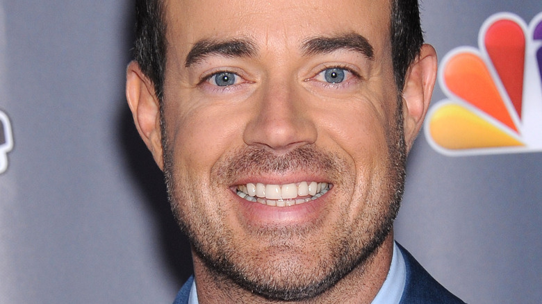 Carson Daly smiling