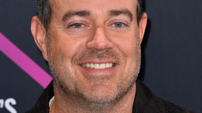 Carson Daly smiling