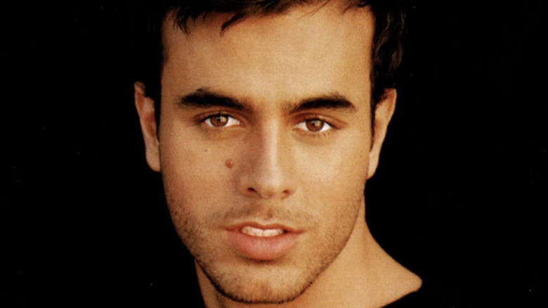 Enrique Iglesias mole
