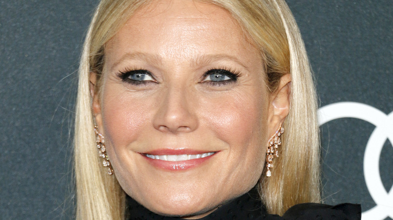 Gwyneth Paltrow smile red carpet 