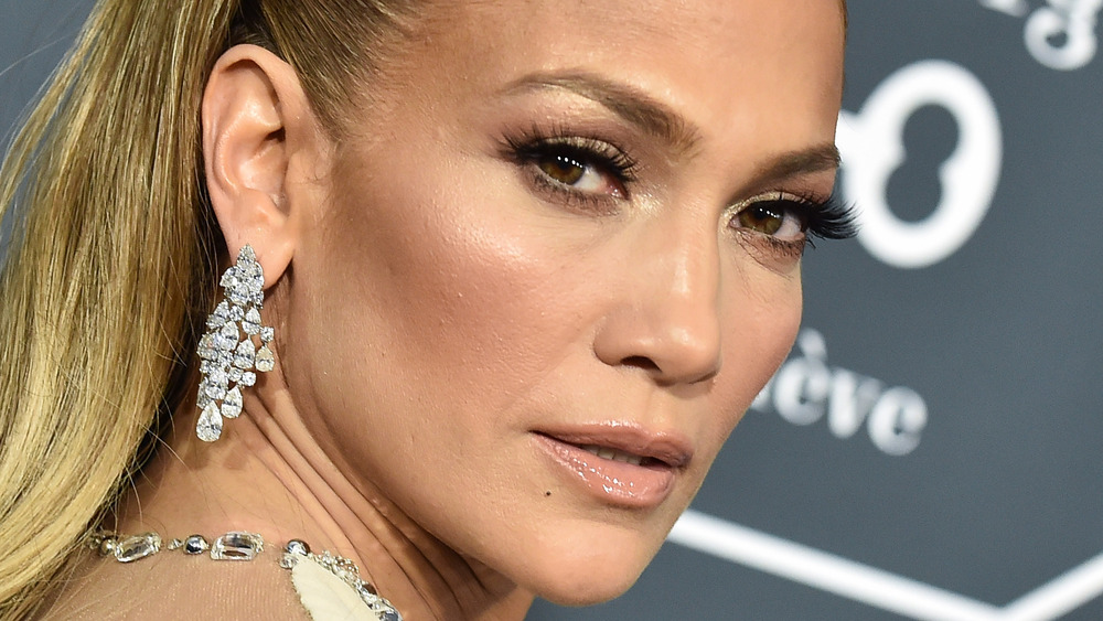 Jennifer Lopez nude lip