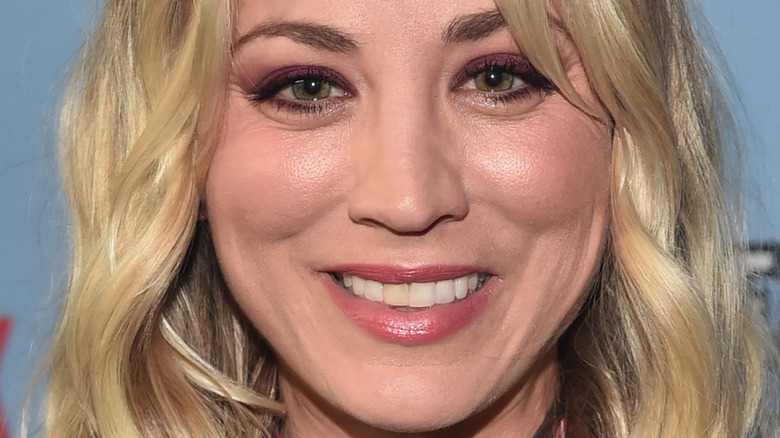 Kaley Cuoco green eyes