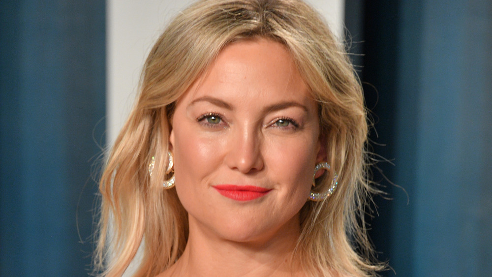 Kate Hudson in red lipstick
