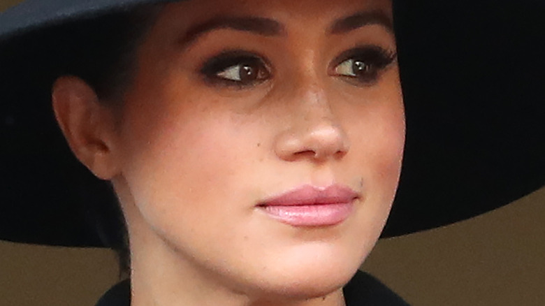 Meghan Markle black hat