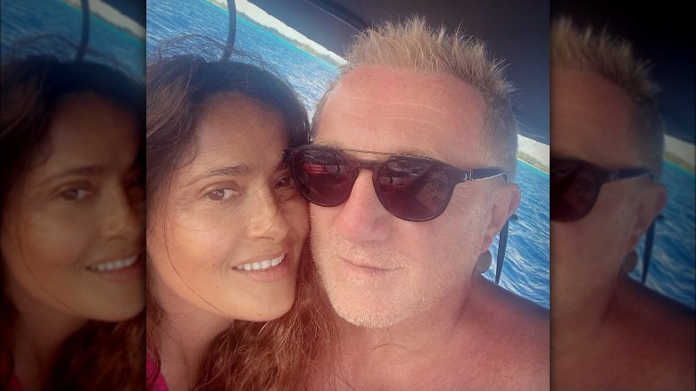 Salma Hayek posing with Francois-Henri Pinault