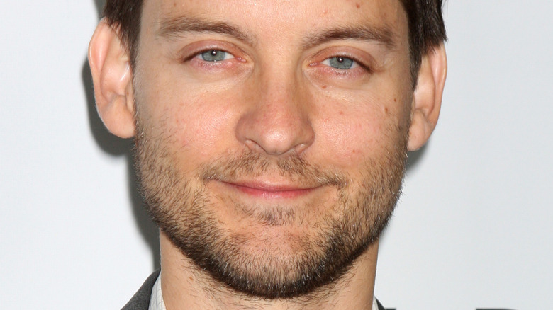 Tobey Maguire blue eyes