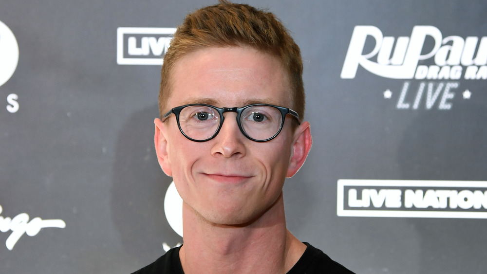 Tyler Oakley smiling