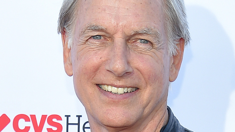 Mark Harmon smiling on the red carpet