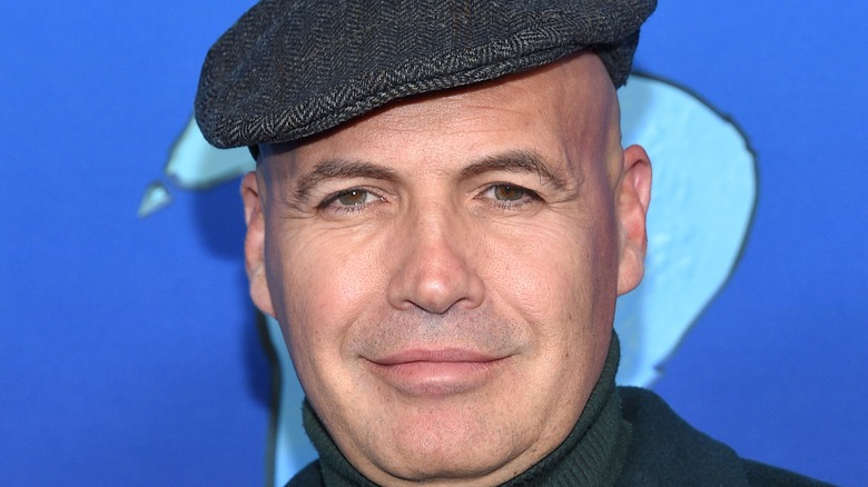 Billy Zane posing for cameras