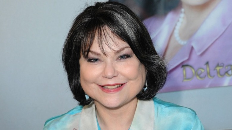 Delta Burke smiling 