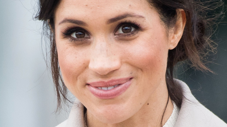 Meghan Markle messy hair