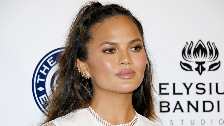 Chrissy Teigen posing