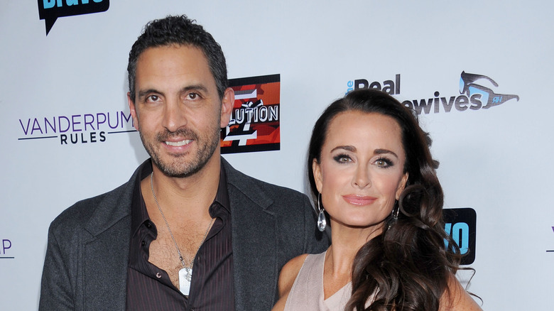 Kyle Richards and Mauricio Umanksy posing together