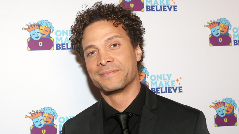 Justin Guarini subtle smile