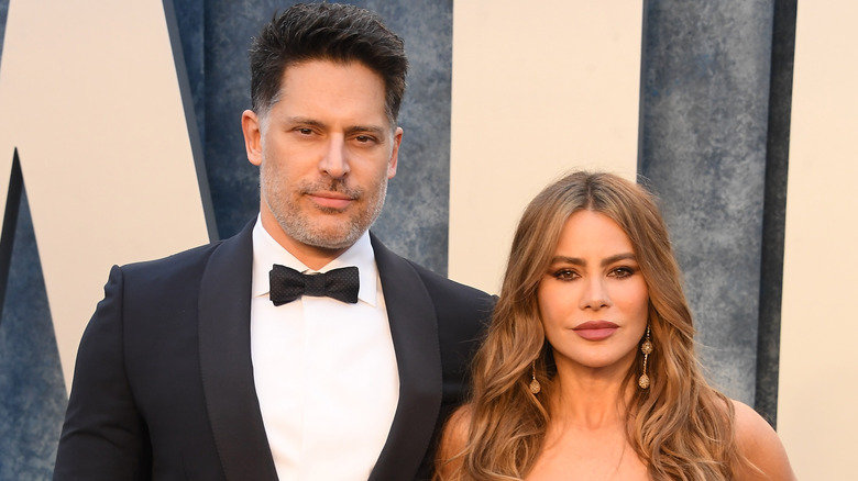 Joe Manganiello and Sofia Vergara posing together
