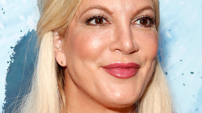 Tori Spelling smiling