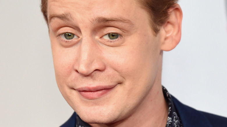 Macaulay Culkin raising an eyebrow