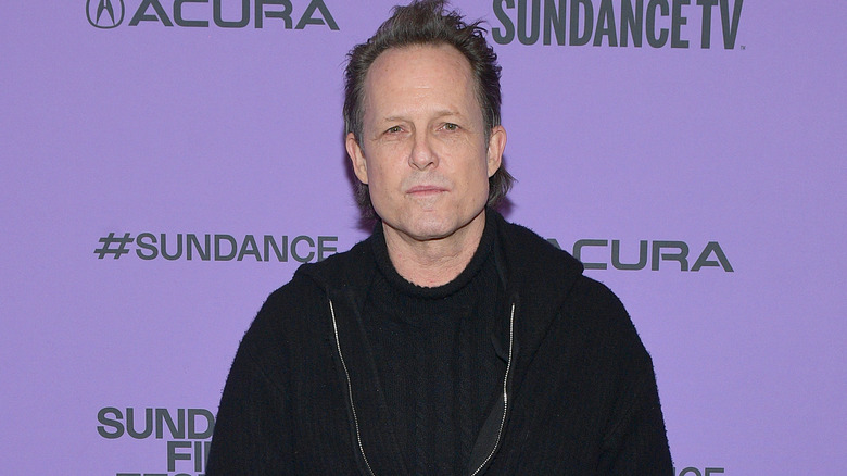 Dean Winters on the red carpet