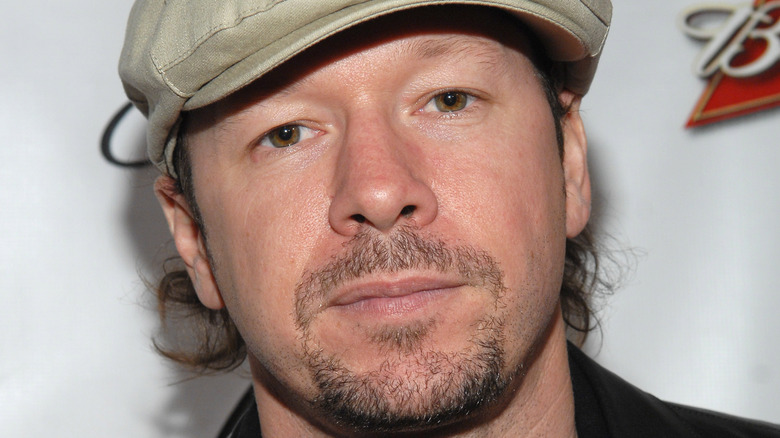 Donnie Wahlberg posing