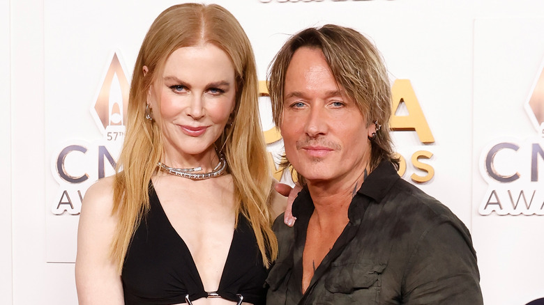 Nicole Kidman and Keith Urban posing