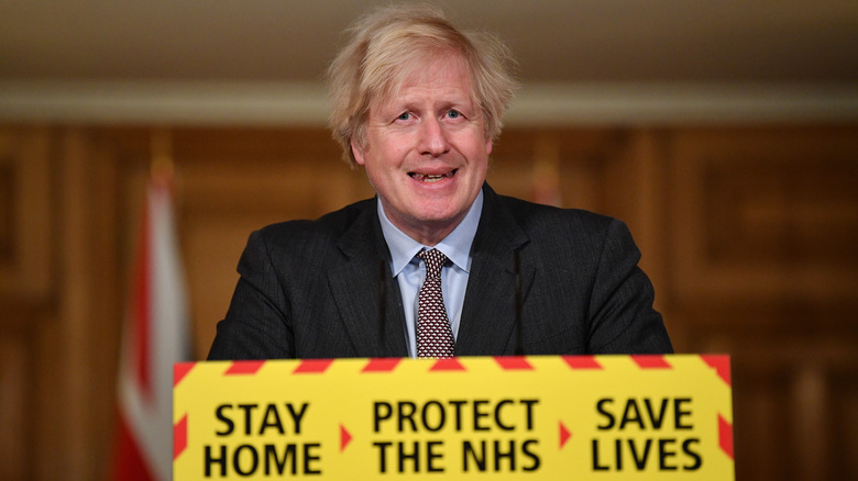 Boris Johnson giving a coronavirus press conference