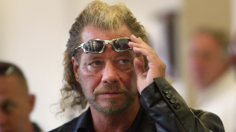 Duane Chapman posing for cameras