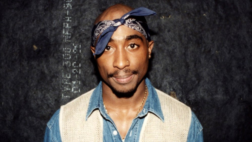 Tupac Shakur backstage at the Regal Theater in Chicago