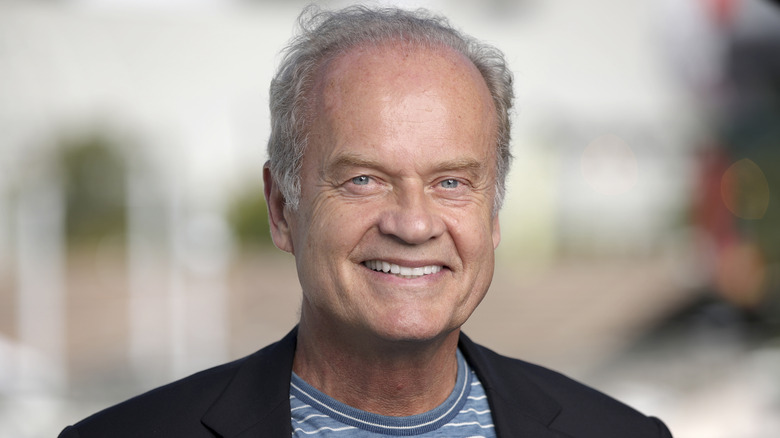 Kelsey Grammer posing for cameras