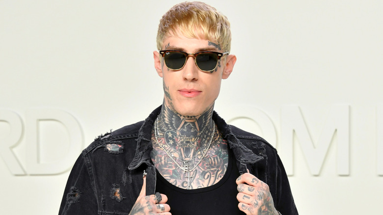 Trace Cyrus on red carpet