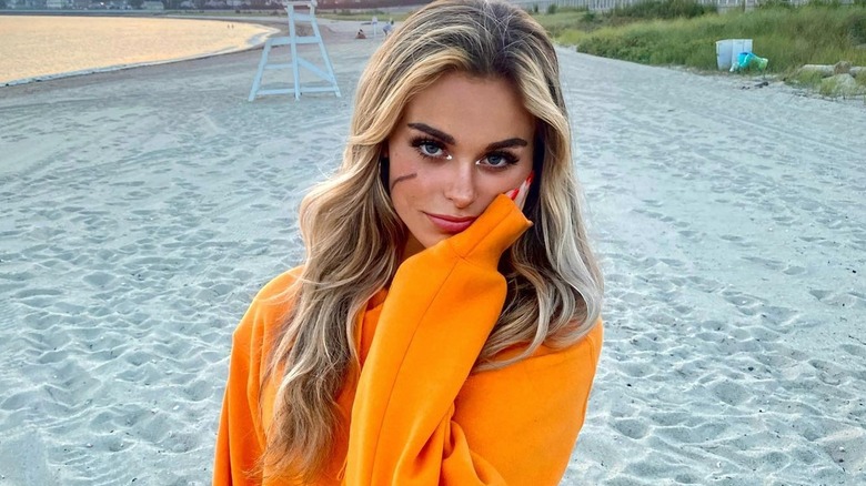 Annie Bonelli on the beach