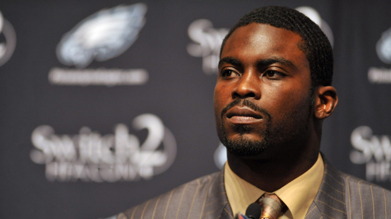 Michael Vick at a 2009 press conference