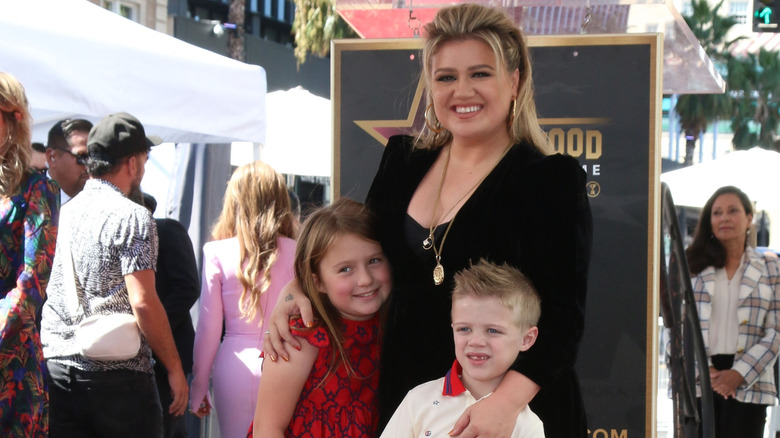 Kelly Clarkson with her kids River Rose and Remington Alexander