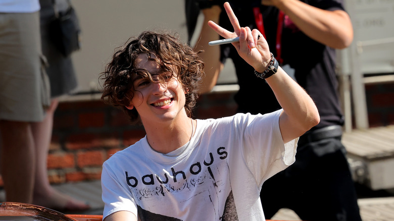 Timothée Chalamet shouts out to fans at 2022 Venice Film Festival
