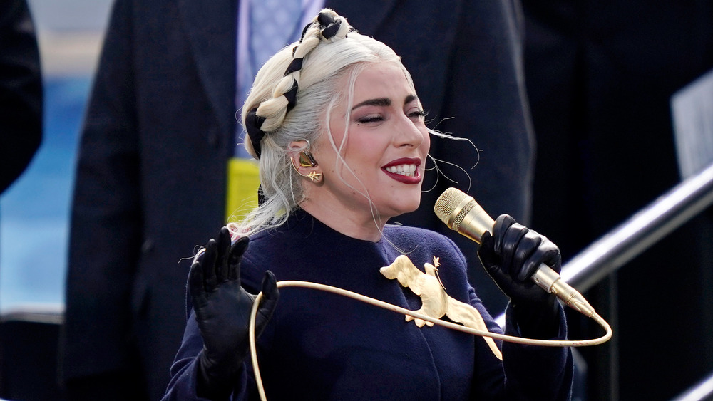 Lady Gaga, singing