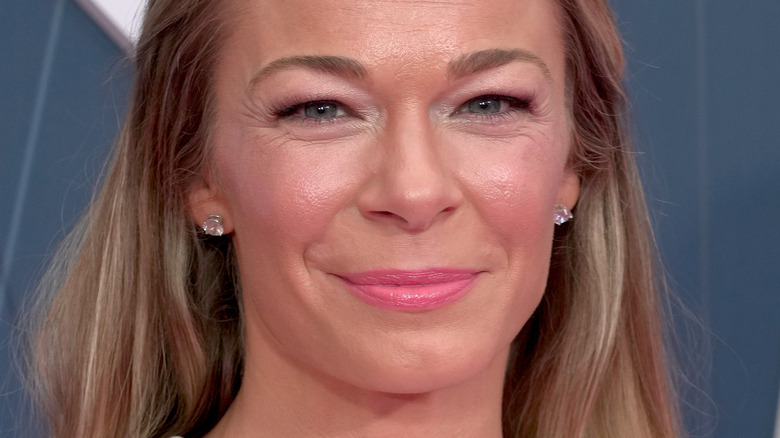 LeAnn Rimes smiling