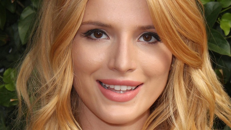 Bella Thorne smiling